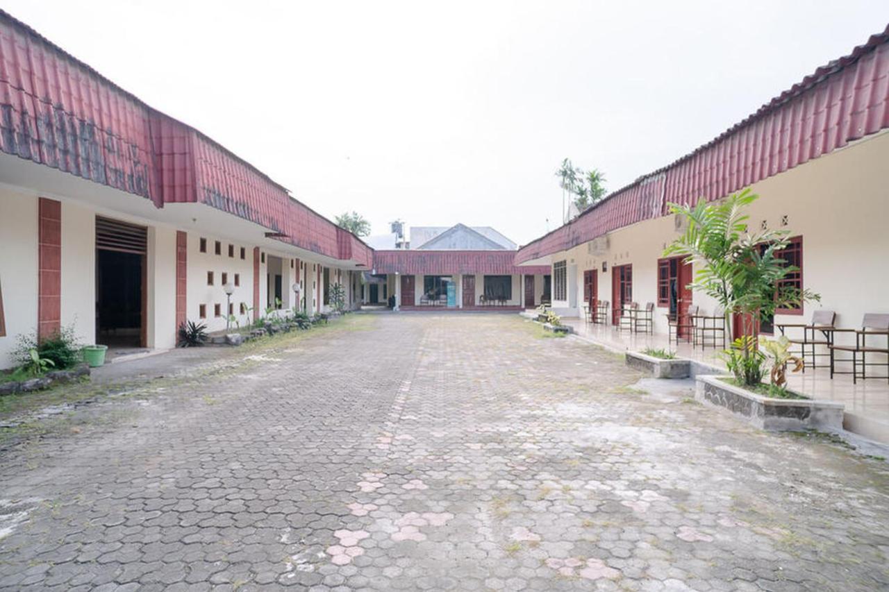 Hotel Reddoorz Near Kampus 3 Uty Yogyakarta Esterno foto