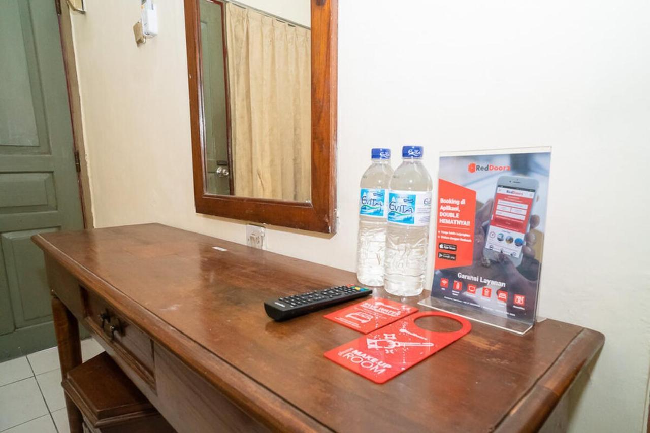 Hotel Reddoorz Near Kampus 3 Uty Yogyakarta Esterno foto