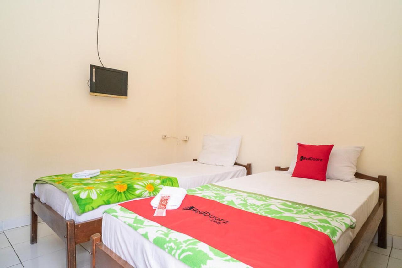 Hotel Reddoorz Near Kampus 3 Uty Yogyakarta Esterno foto