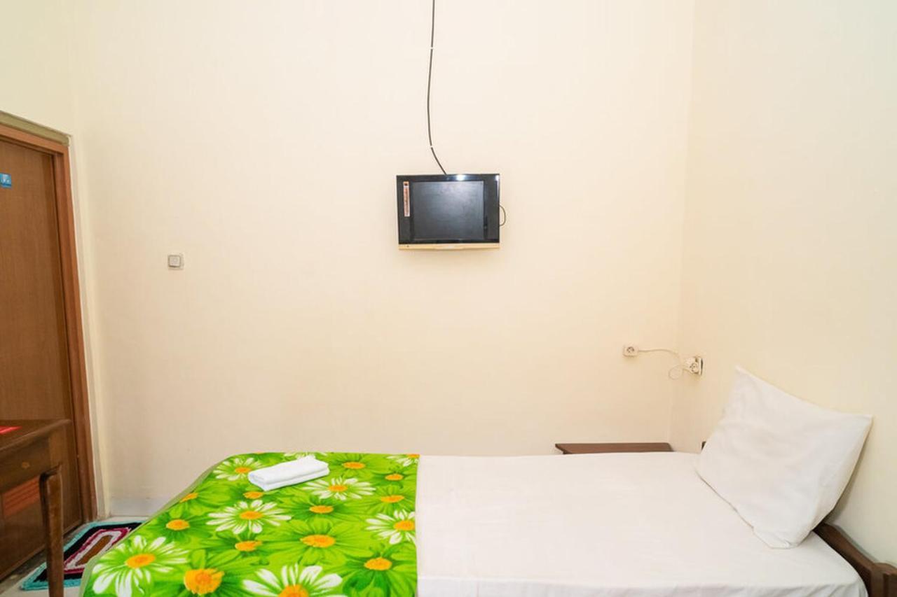 Hotel Reddoorz Near Kampus 3 Uty Yogyakarta Esterno foto
