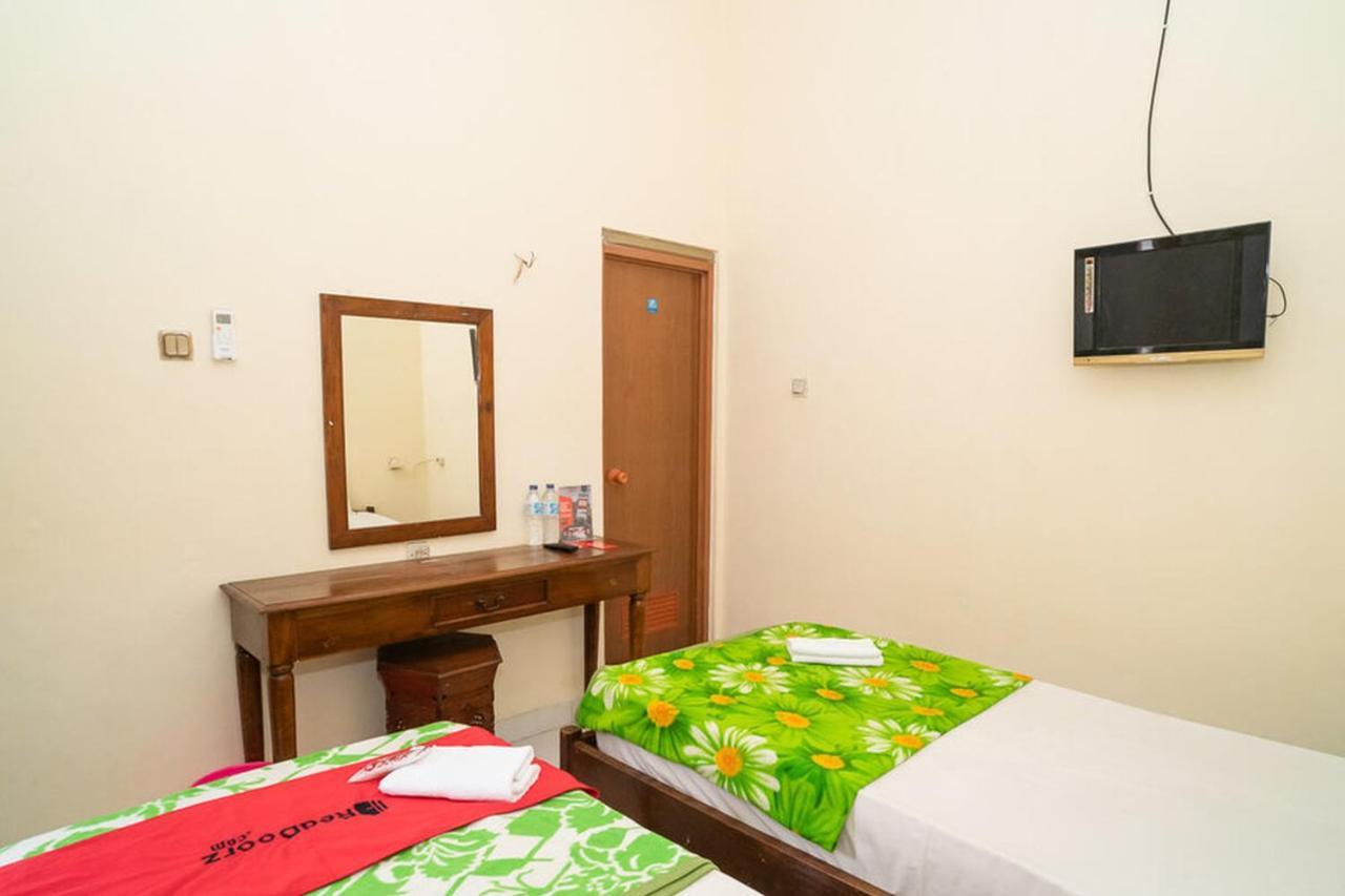 Hotel Reddoorz Near Kampus 3 Uty Yogyakarta Esterno foto